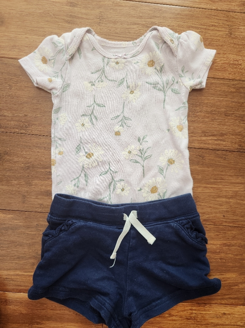 Set Of 3 Baby Girl Short Sleeve Bodysuits Shorts Pants Koala, Floral, 6-9 Months - Picture 3 of 10